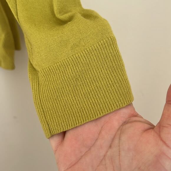 Lafayette 148 New York Pear Colored Pull Over Light Weight Sweater - Picture 5 of 7